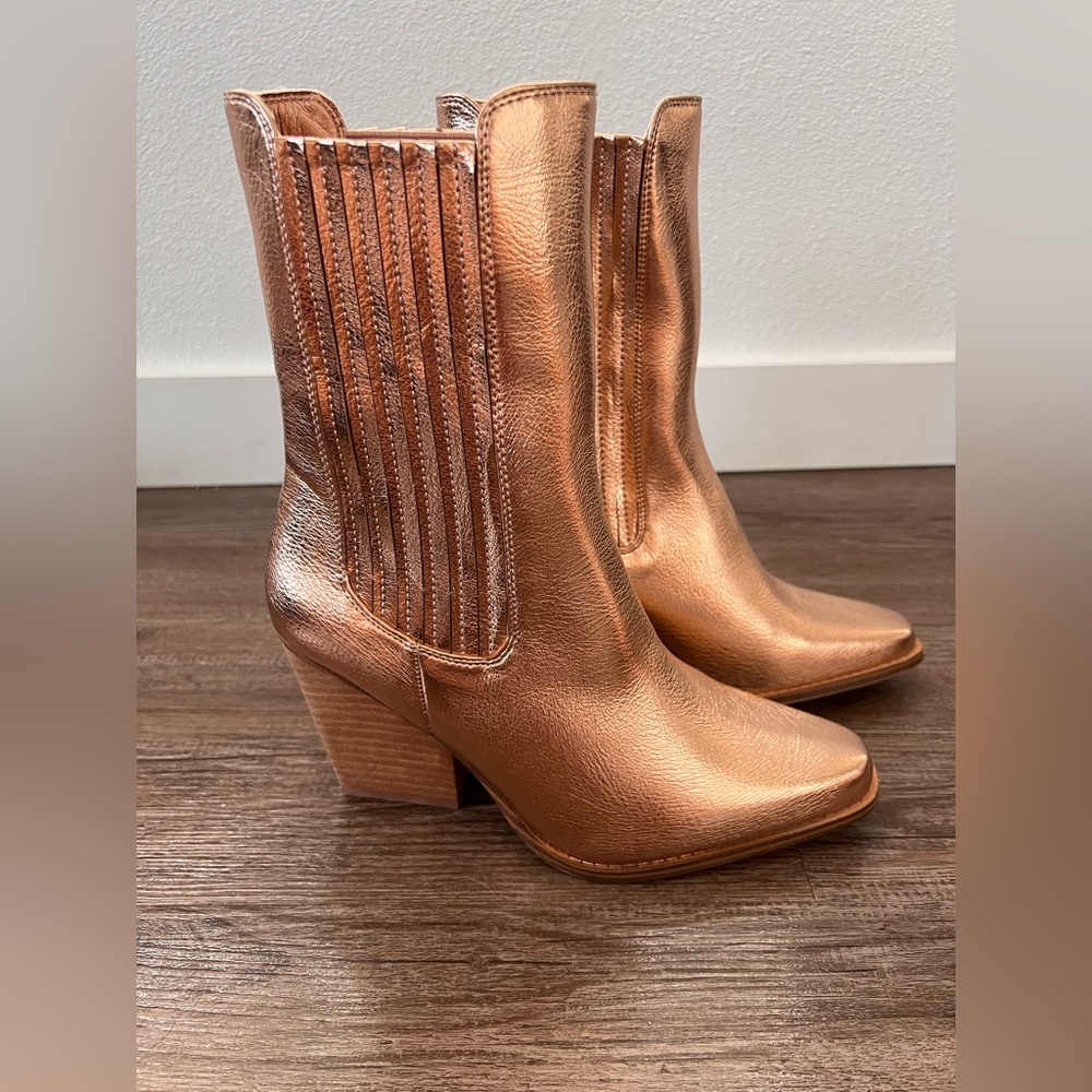 Chinese Laundry Women's Metallic Boots